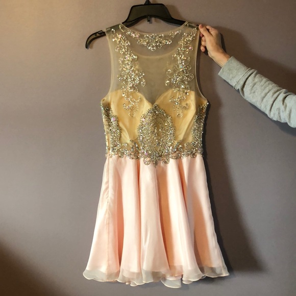 Homecoming dresses - Picture 2 of 8